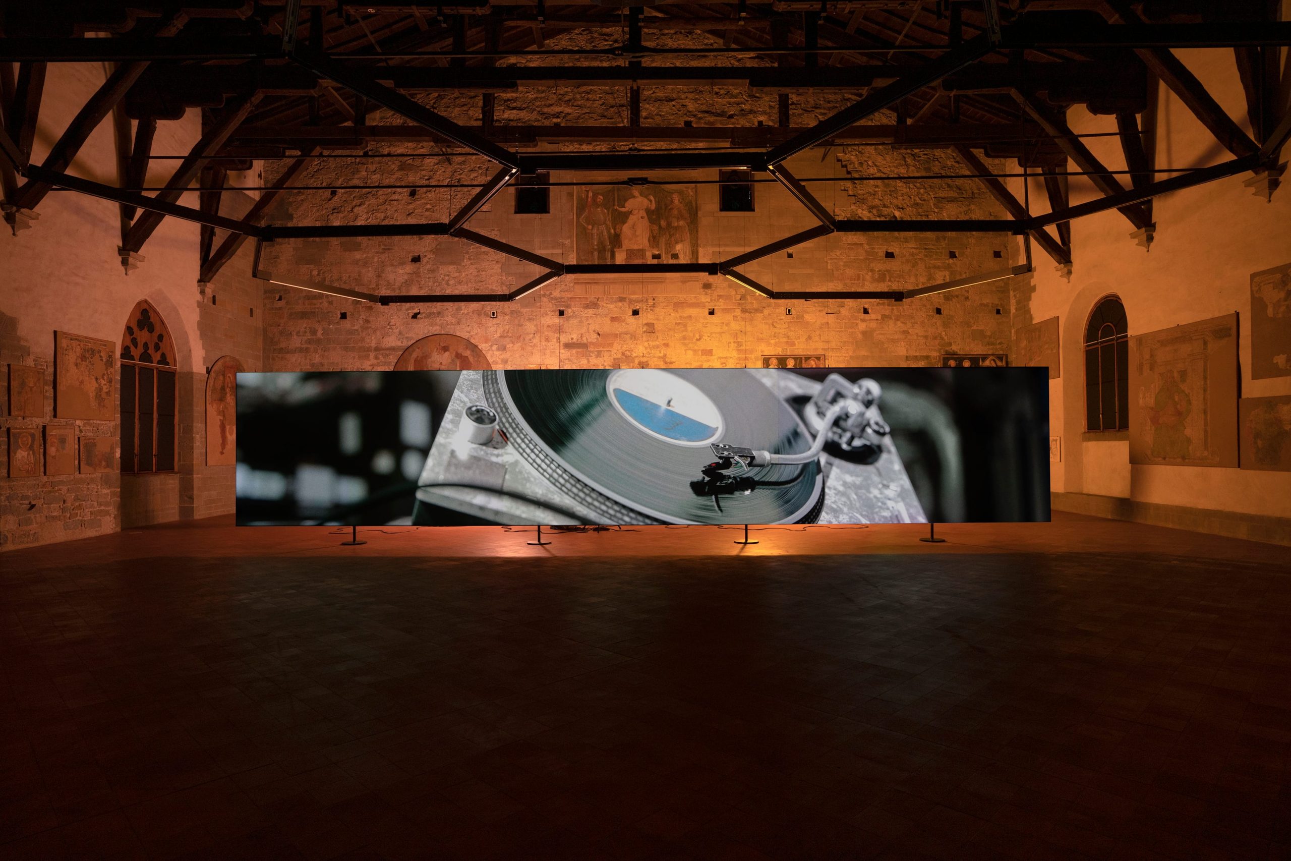 Grande successo per la mostra Transfigured di Anri Sala a Palazzo della Ragione
