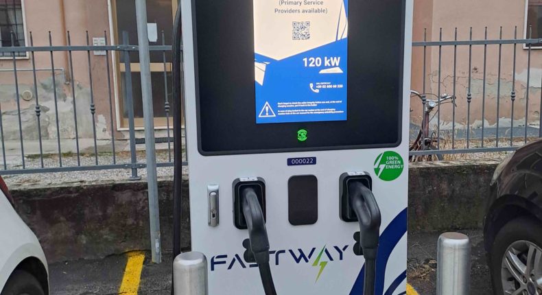FastWay porta la ricarica veloce per veicoli elettrici a Spirano